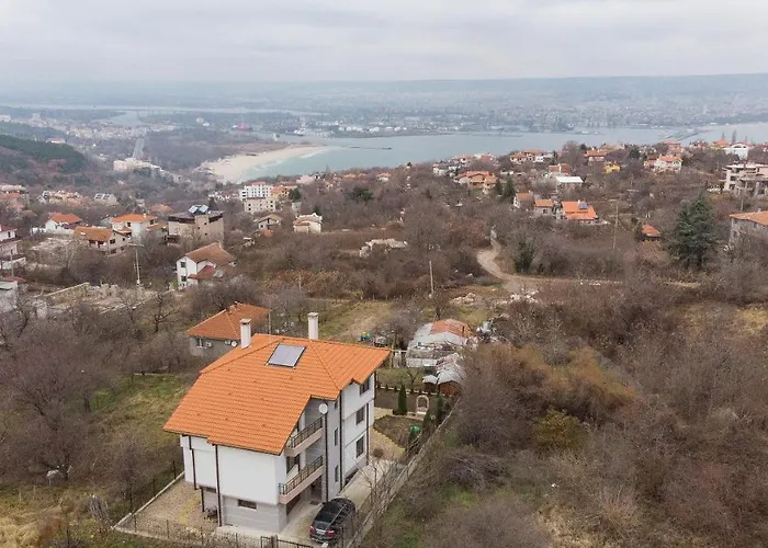 Луксозна вила View *